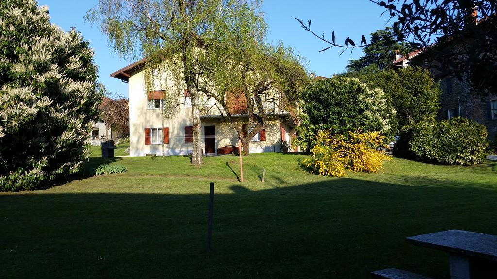 Apartment Piccolo Borgo Castelveccana Exteriör bild